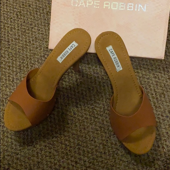 Cape Robbin heels - Picture 3 of 4